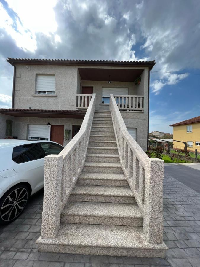 Apartamento luminoso, tranquilo y cerca de la playa Nigrán Exterior foto